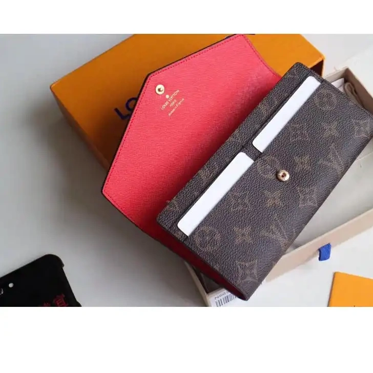 19T1L0055 Bags LV 1014